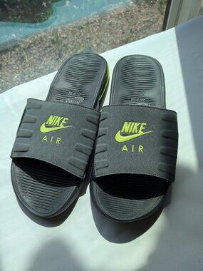 2020 Nike Air Max Camden Slides Dark Volt BQ4626-001 Men's Size US 14